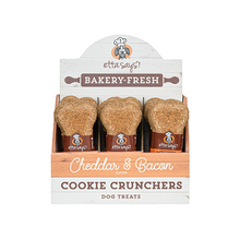 Load image into Gallery viewer, Etta Says!® Cheddar & Bacon Cookie Cruncher Dog Treat/Gâterie pour chien aux biscuits croquants au cheddar et au bacon