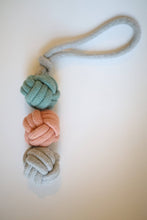 Charger l'image dans la galerie, Knotty Pawz - Ice Cream Rope Ball Toy For Dogs/Jouet en corde pour chien en forme de boule de glace