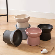 Load image into Gallery viewer, Albie - Fluted Bamboo Cat Bowl/Gamelle pour chat en bambou cannelé