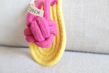 Charger l'image dans la galerie, Knotty Pawz - Sustainable Slipper Rope Toys for Dogs/Jouets durables en corde pour chiens