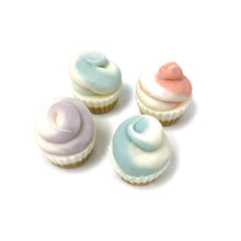 Load image into Gallery viewer, Bosco &amp; Roxy&#39;s Pre-packaged Peanut Butter Meringue Treat Cups (4pc)
