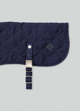 Charger l'image dans la galerie, Hackett x Hugo Hudson - Navy Quilted Dog Jacket/Blouson matelassée bleu marine pour chien