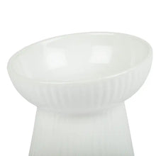 Load image into Gallery viewer, Fluted Tilt Ceramic Cat Dish/Gamelle pour chat en céramique cannelée et inclinée