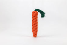 Load image into Gallery viewer, Knotty Pawz - Handmade Fruit and Vegetable Macrame Rope Toys/Jouets en corde de macramé faits à la main avec des fruits et des légumes