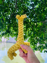 Charger l'image dans la galerie, Knotty Pawz - Giraffe Dog Rope Toys/Jouets en corde pour chien en forme de girafe