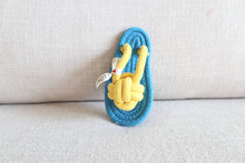 Charger l'image dans la galerie, Knotty Pawz - Sustainable Slipper Rope Toys for Dogs/Jouets durables en corde pour chiens