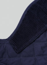 Charger l'image dans la galerie, Hackett x Hugo Hudson - Navy Quilted Dog Jacket/Blouson matelassée bleu marine pour chien