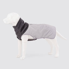 Load image into Gallery viewer, Hugo & Hudson - Thermal Self Heating Dog Jacket - Grey/Blouson autochauffant thermique pour chien - Gris
