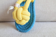 Charger l'image dans la galerie, Knotty Pawz - Sustainable Slipper Rope Toys for Dogs/Jouets durables en corde pour chiens