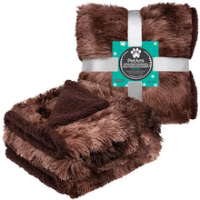 Load image into Gallery viewer, Waterproof Faux Fur Pet Blanket/Couverture imperméable en fausse fourrure pour animaux de compagnie