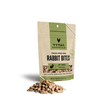 Load image into Gallery viewer, Vital Essentials® Freeze-Dried Raw Cat Treats/Gâteries crues lyophilisées pour chats
