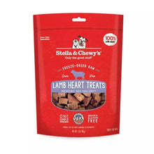 Load image into Gallery viewer, Stella &amp; Chewy Freeze-Dried Hearts Dog Treat (3oz)
