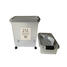 Load image into Gallery viewer, Stackable 3-Piece Plastic Dog Food Container/Organizer Set/Ensemble de 3 boîtes de rangement empilables en plastique pour aliments pour chiens
