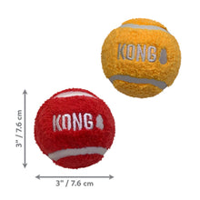 Charger l&#39;image dans la galerie, KONG™ Sport Softies Balls® - Dog Toy/Jouets pour Chiens (Ass.)
