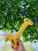 Load image into Gallery viewer, Knotty Pawz - Giraffe Dog Rope Toys/Jouets en corde pour chien en forme de girafe
