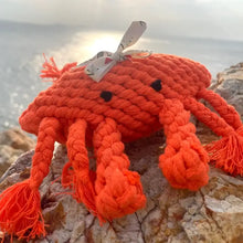 Load image into Gallery viewer, Monli - Happy the Crab Pet Rope Toy/Jouet en corde Happy le crabe
