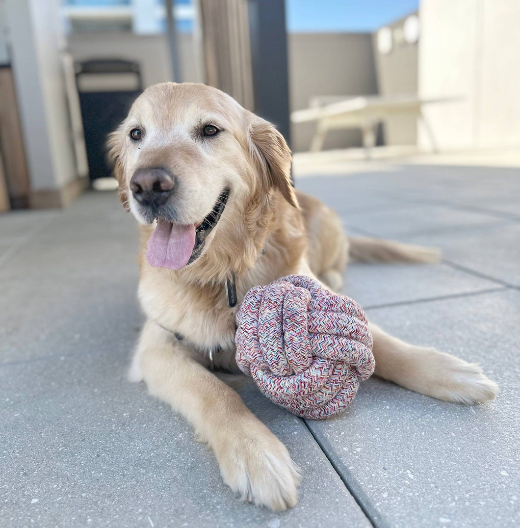 Knotty Pawz - Handmade Large Rope Ball/Grande boule de corde faite à la main