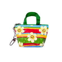 Load image into Gallery viewer, Puppy Barkin™ - Woven Dog Bag Dispenser/Distributeur de sacs tissé
