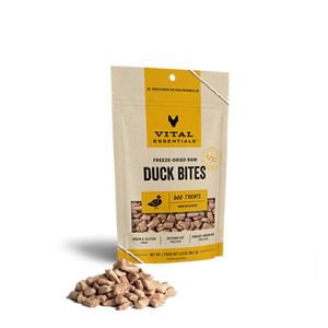 Vital Essentials® Freeze-Dried Duck Bites Dog Treats/Friandises pour chiens à base de bouchées de canard lyophilisées (5.5oz)