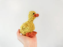Load image into Gallery viewer, Monli - Handmade Yellow Duck Rope Toy/Jouet en corde en forme de canard jaune fait main
