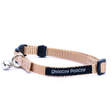 Load image into Gallery viewer, Smoochy Poochy - Cat Collars/Colliers pour chats
