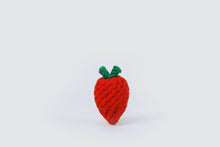 Load image into Gallery viewer, Knotty Pawz - Handmade Fruit and Vegetable Macrame Rope Toys/Jouets en corde de macramé faits à la main avec des fruits et des légumes
