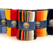 Load image into Gallery viewer, Pendleton® - Crate Blanket/Couverture de cage
