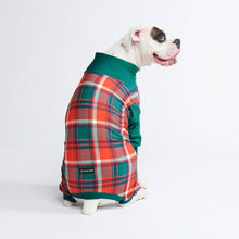 Load image into Gallery viewer, Spark Paws - Dog Pajama/Pyjama pour chien - Green and Red Plaid
