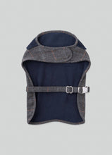 Load image into Gallery viewer, Hackett x Hugo Hudson - Grey Checked Tweed Dog Jacket/Veste pour chien en tweed à carreaux gris
