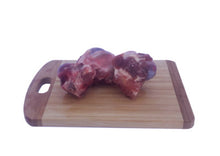 Charger l'image dans la galerie, Chef Canin - Pork Femur/Fémur de porc
